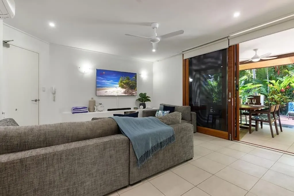 Surya Villa 2 - On Four Mile Beach Порт Дуглас