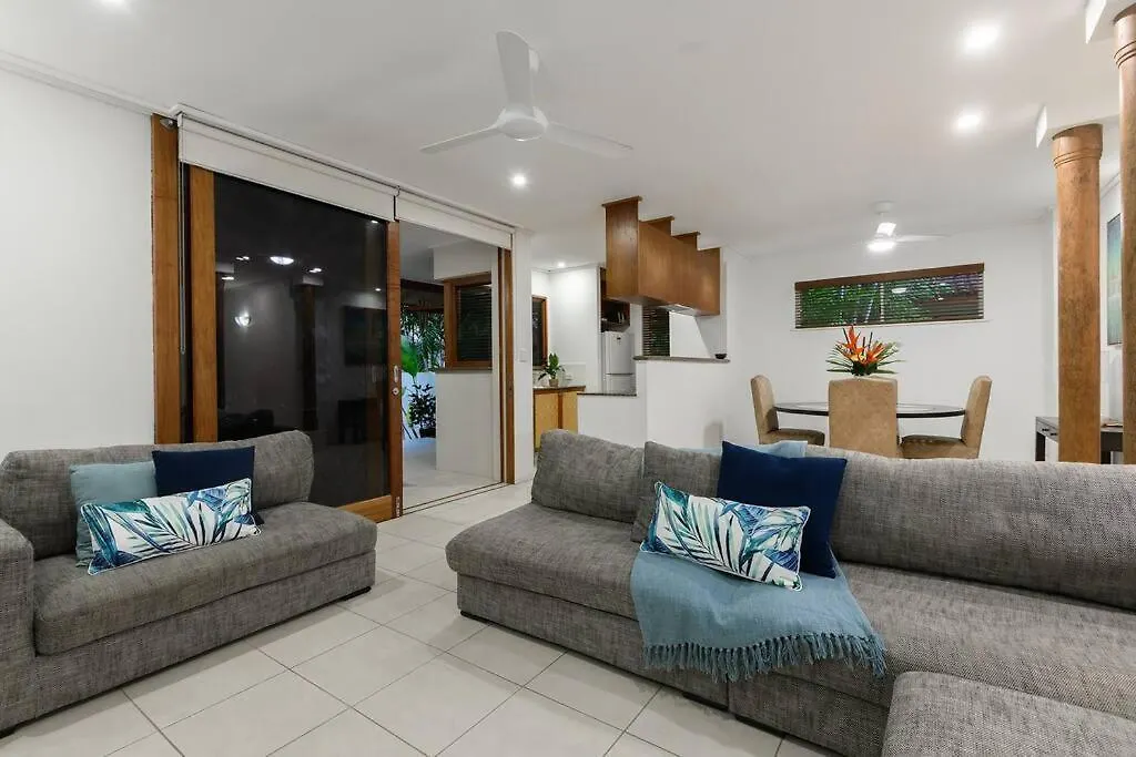 Surya Villa 2 - On Four Mile Beach Порт Дуглас