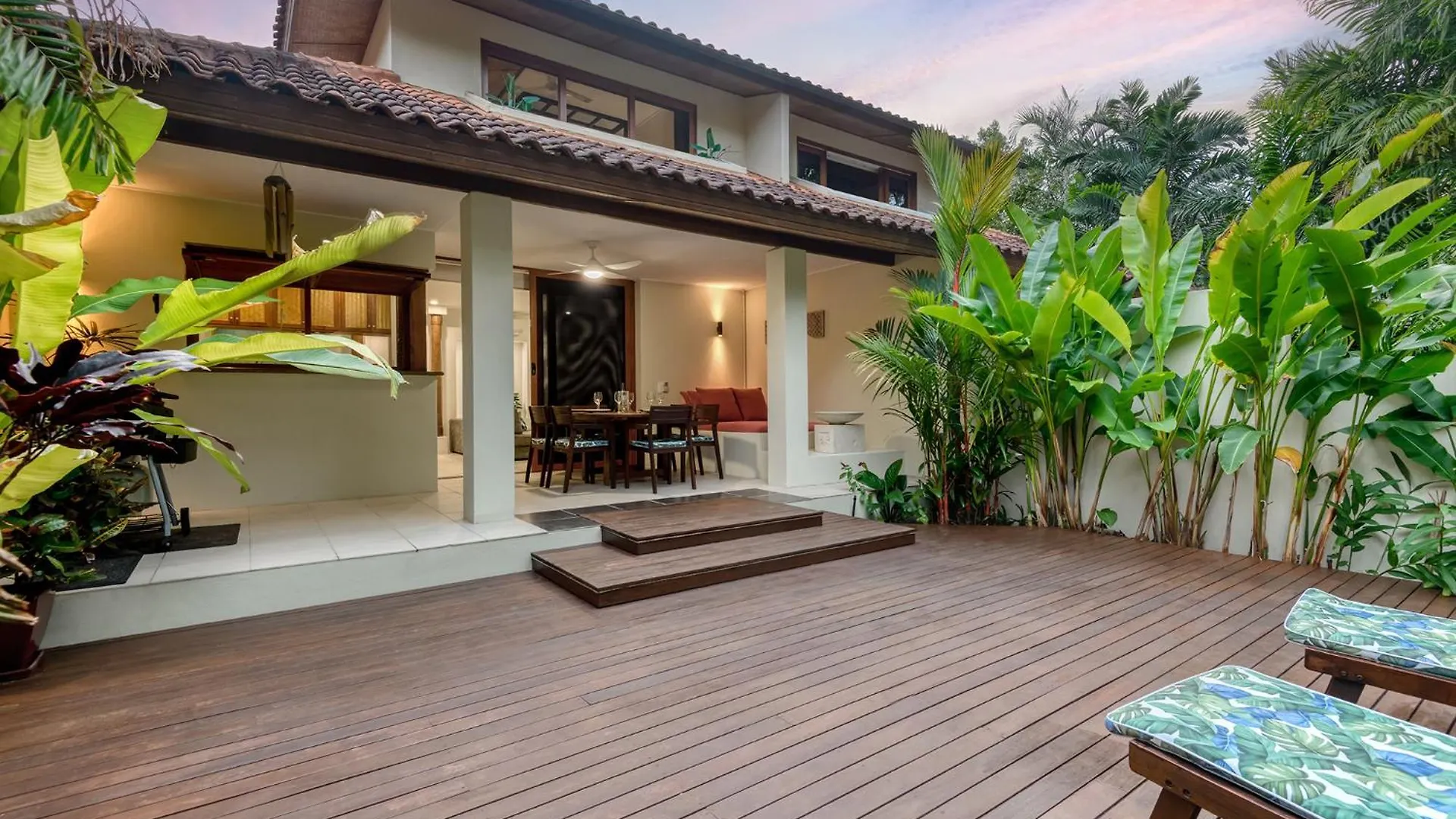 Surya Villa 2 - On Four Mile Beach Порт Дуглас